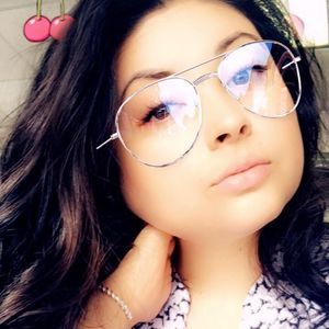 Meet your Posher, Marisol